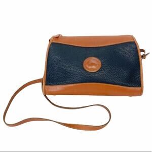 Vintage dooney and bourke black leather crossbody